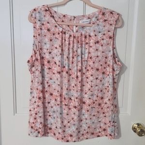 Sleeveless blouse
